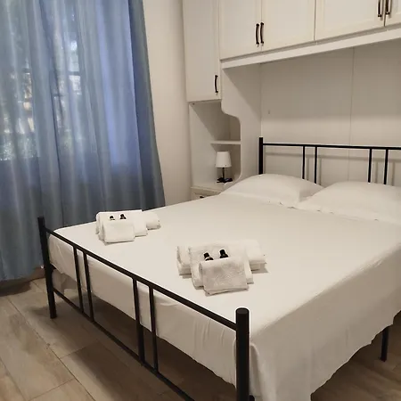 Al Parco Con Parcheggio Gratuito Apartment