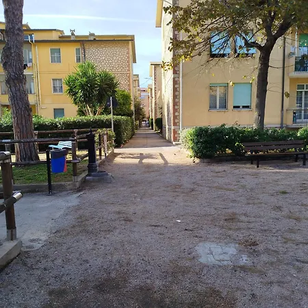 Al Parco Con Parcheggio Gratuito Apartmán